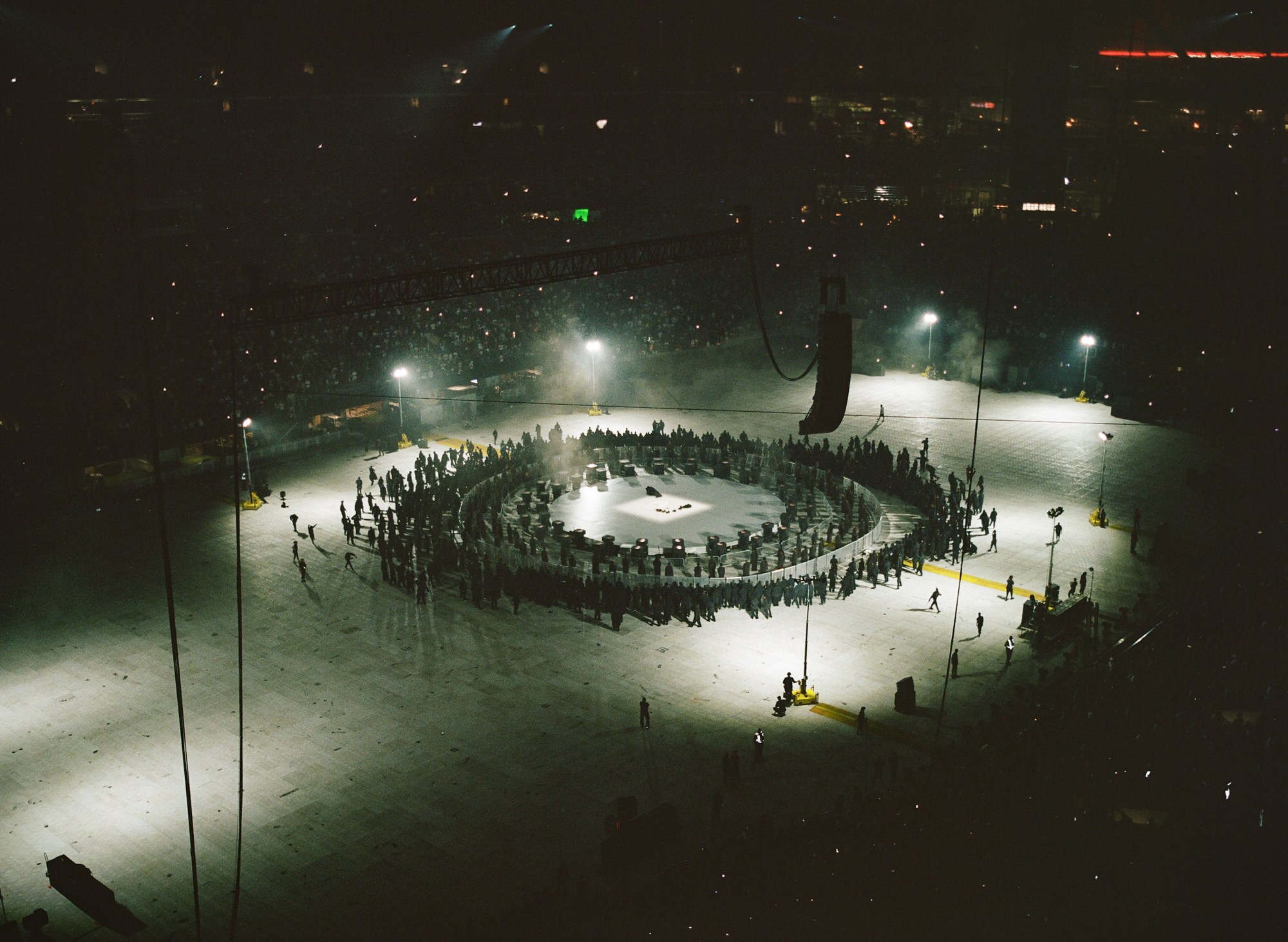 the circular crowd formation at kanye west donda show