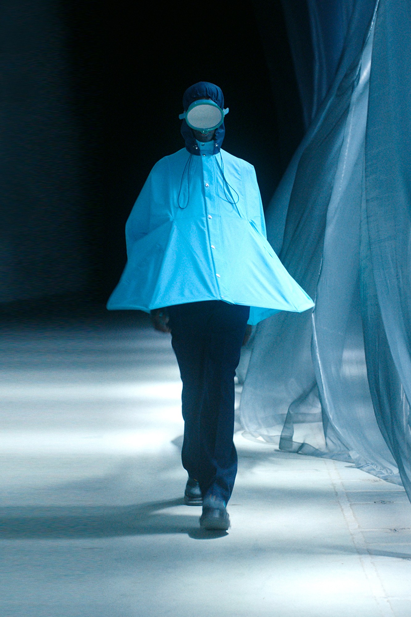 VOGUE_RUNWAY_BOTTER_05.jpg