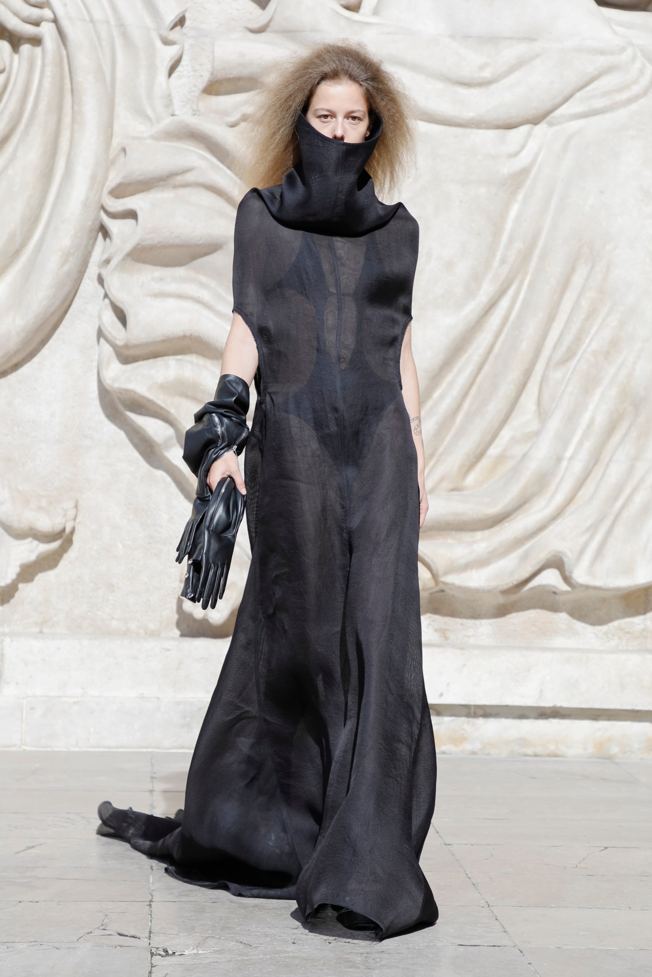 Rick-Owens-RTW-SS22-LOOK 4.jpg