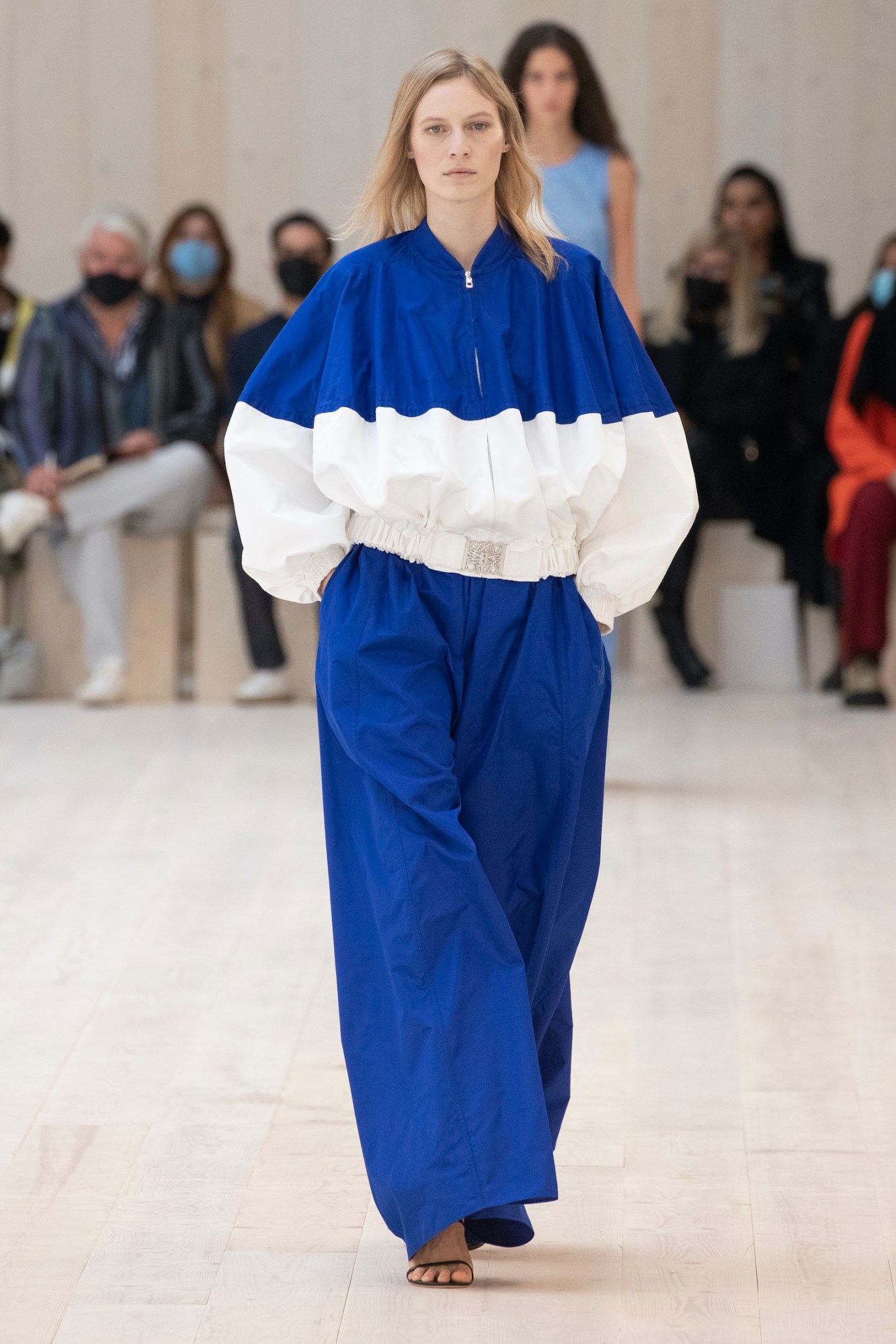 LOEWE Women_s Spring Summer 2022 Look 28.jpg