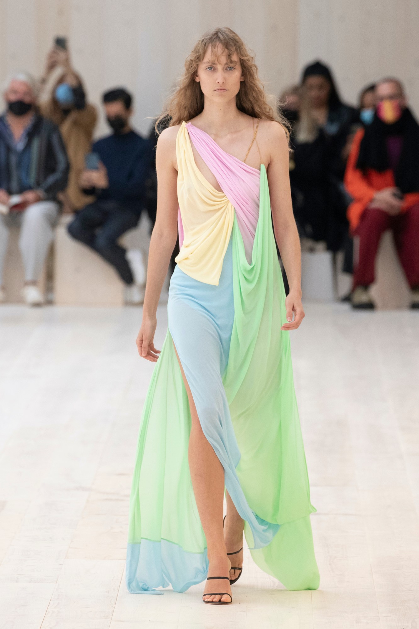 LOEWE Women_s Spring Summer 2022 Look 48.jpg