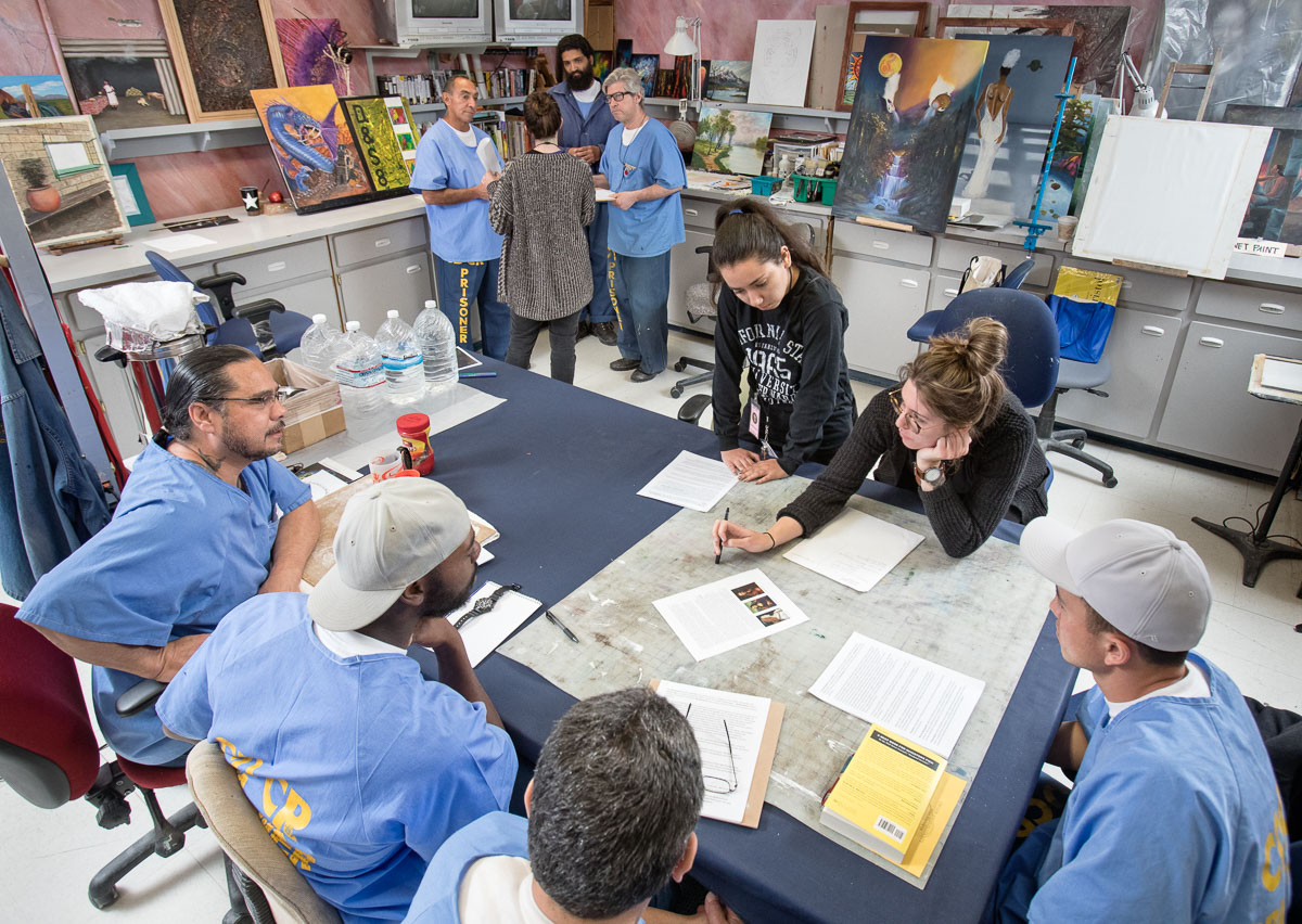 prison inmates and their teachers making art