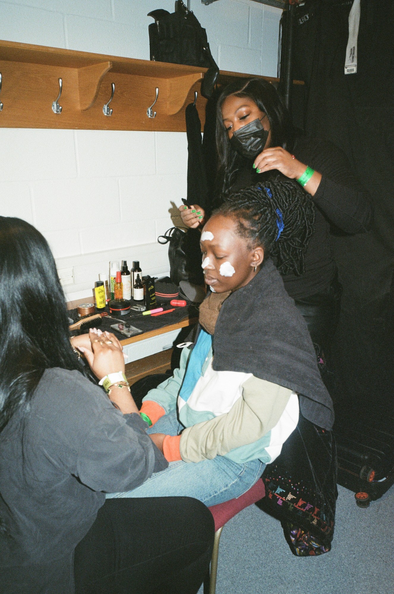 Elsa Majimbo having her hair and make-up done before the fashion awards