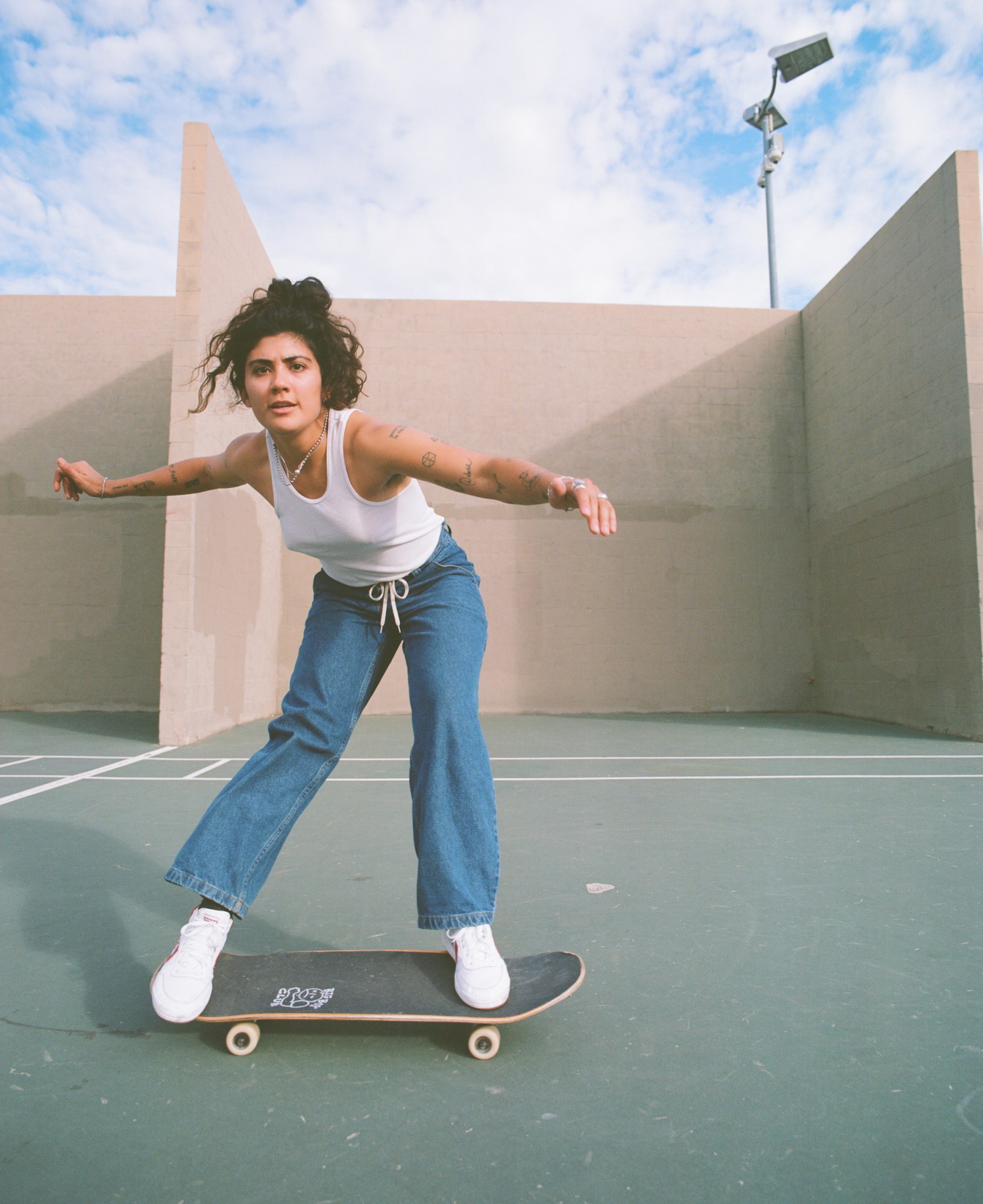 founder of queer skate collective boos cruise yaya chavez skating in los angeles