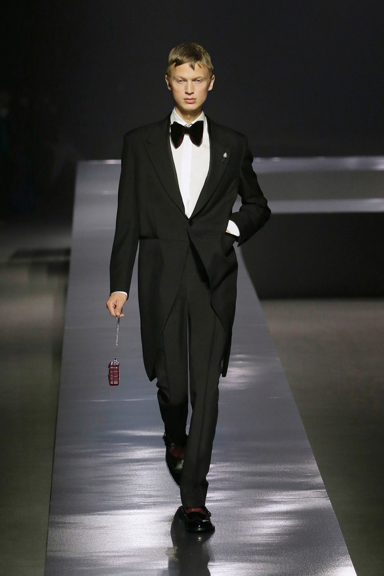 54_FENDI_MEN_FW_22-23.jpg