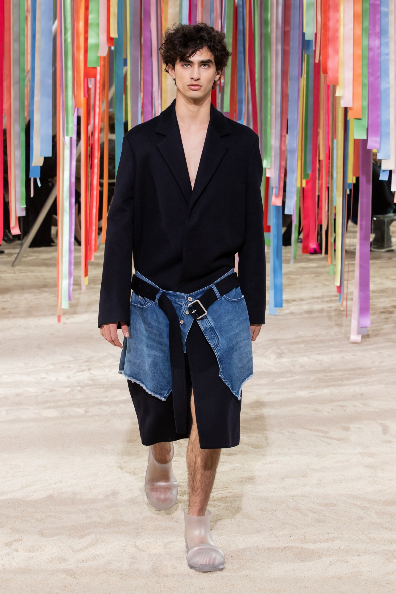 MEN_FW22_LOOK_53_FRONT_PR RUNWAY.jpg