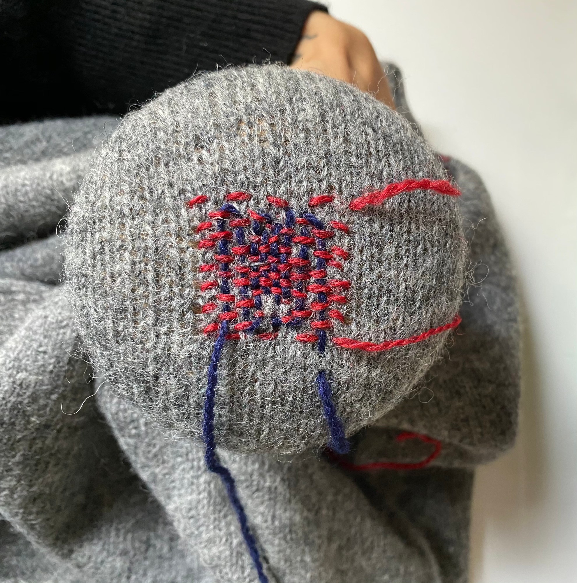 Learn to darn knitwear