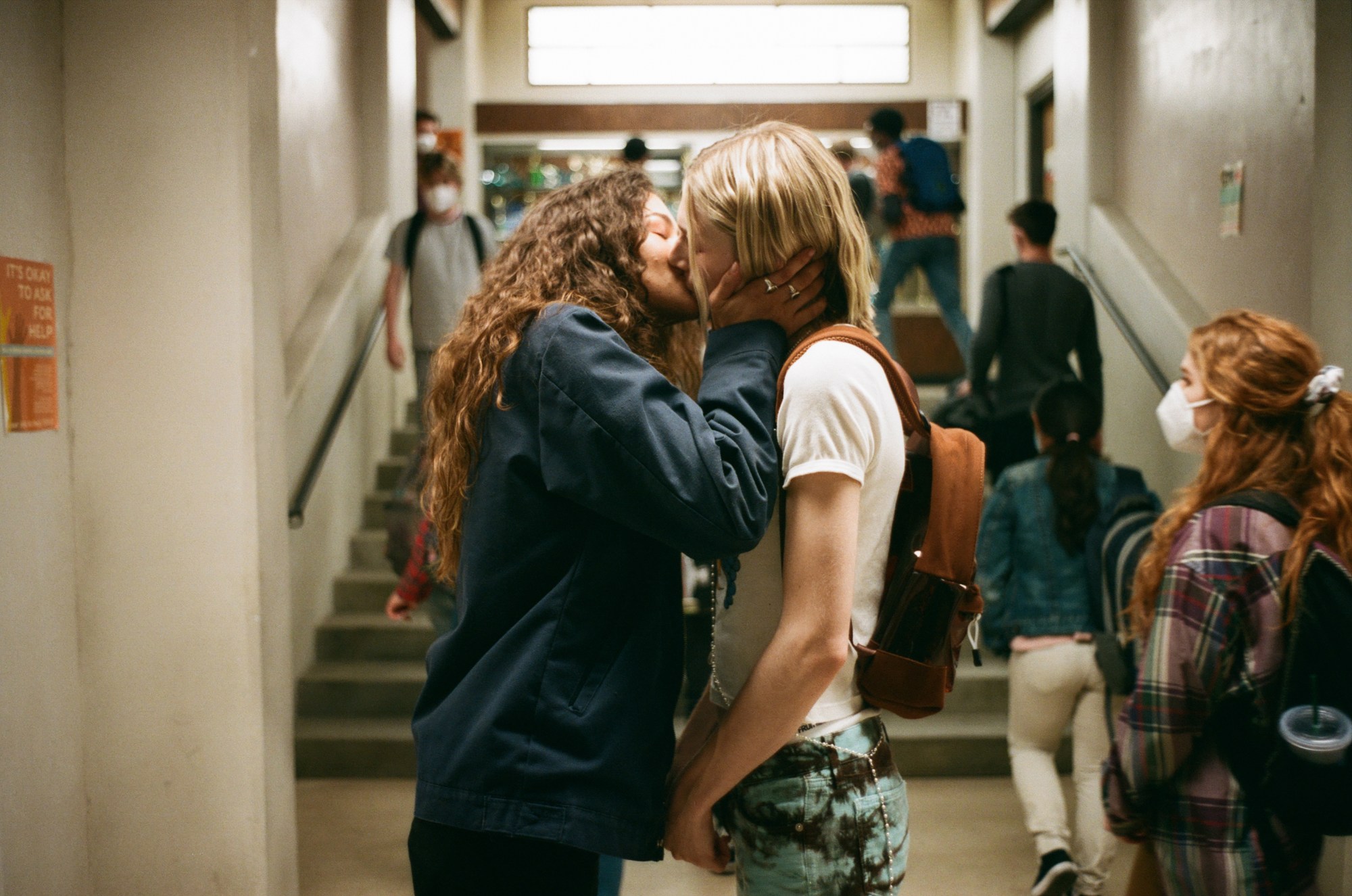 Zendaya kisses Hunter Schafer backstage on set of Euphoria