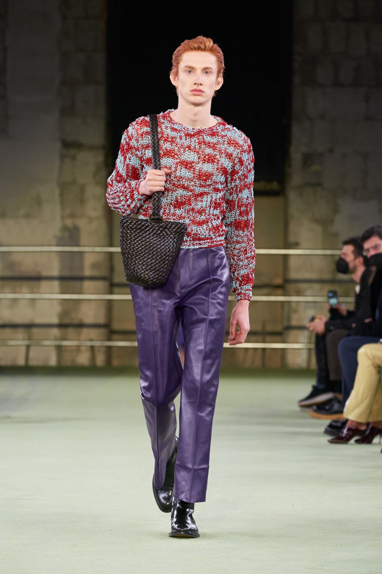 00023-bottega-veneta-fall-2022-ready-to-wear-milan-credit-alessandro-lucioni-imaxtree.jpeg