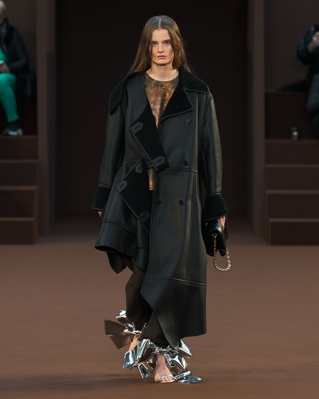 Loewe FW22 37.jpg