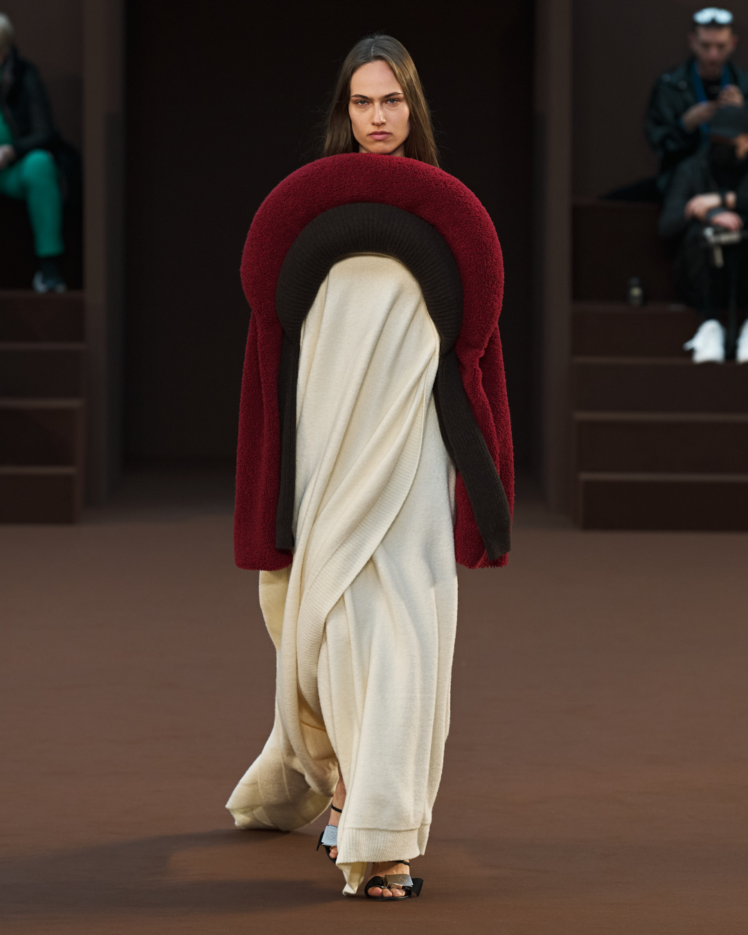 Loewe FW22 49.jpg