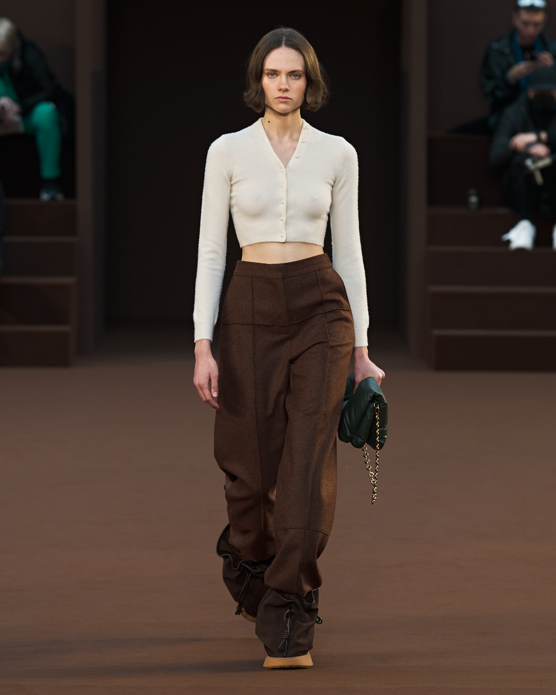 Loewe FW22 52.jpg