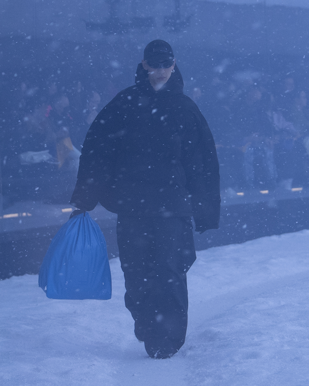 BALENCIAGA WINTER 22 LOOK 58_ZHUO CHEN.jpg