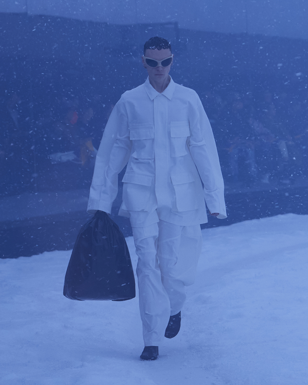 BALENCIAGA WINTER 22 LOOK 62_TOM.jpg