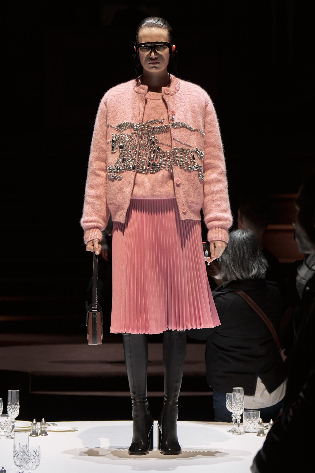 Burberry Autumn_Winter 2022 Womenswear Collection - Look 10_001.jpg