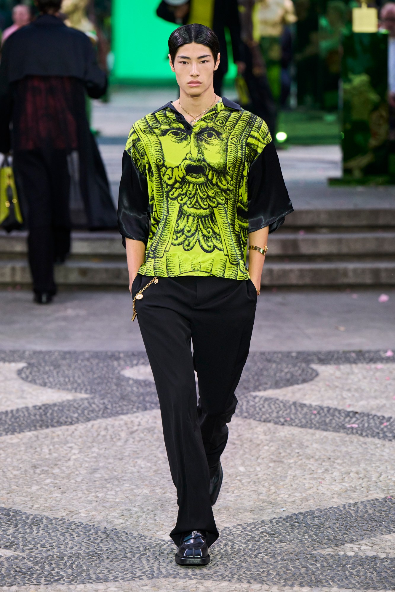 Versace m S23 020.jpg