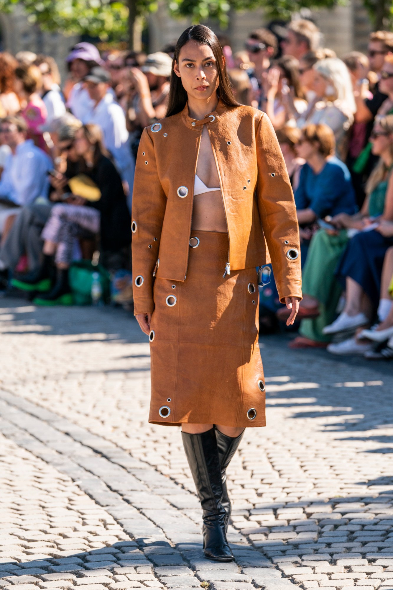 A model walking Saks Potts SS23