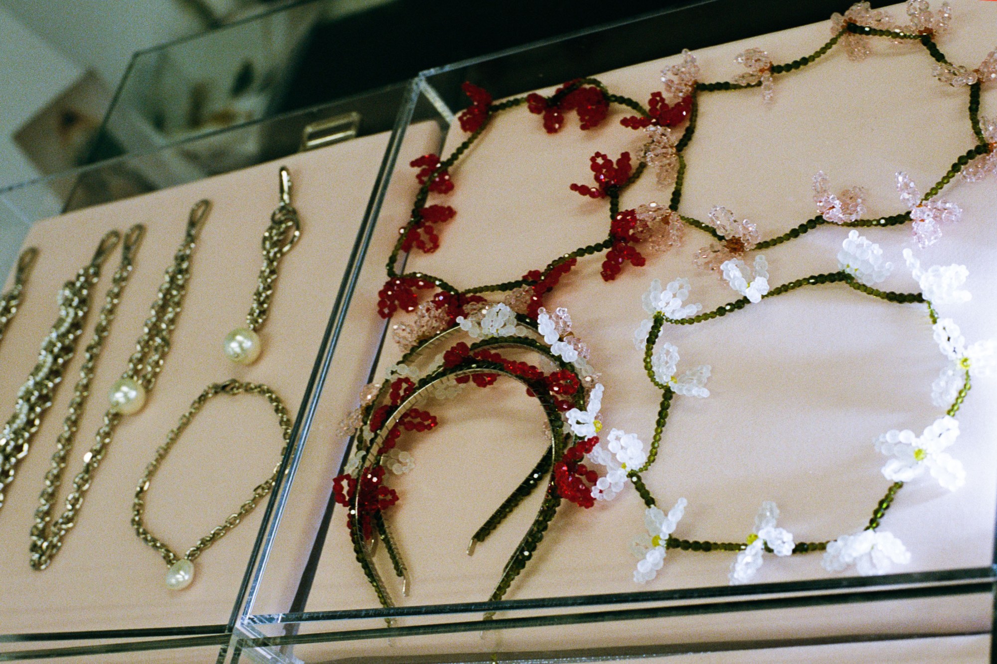 floral headbands and jewellery behind the scenes at Simone Rocha SS23