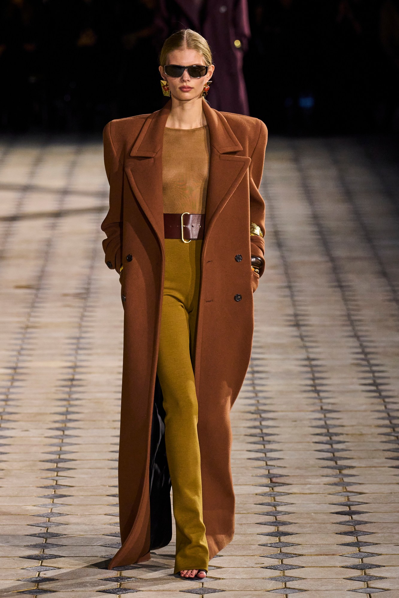 Saint Laurent S23 017.jpg