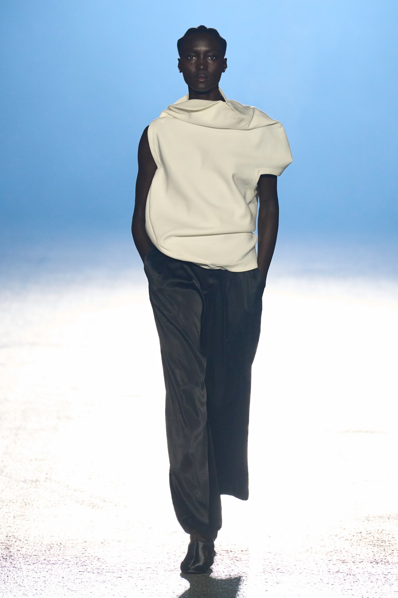 Miyake S23 001.jpg