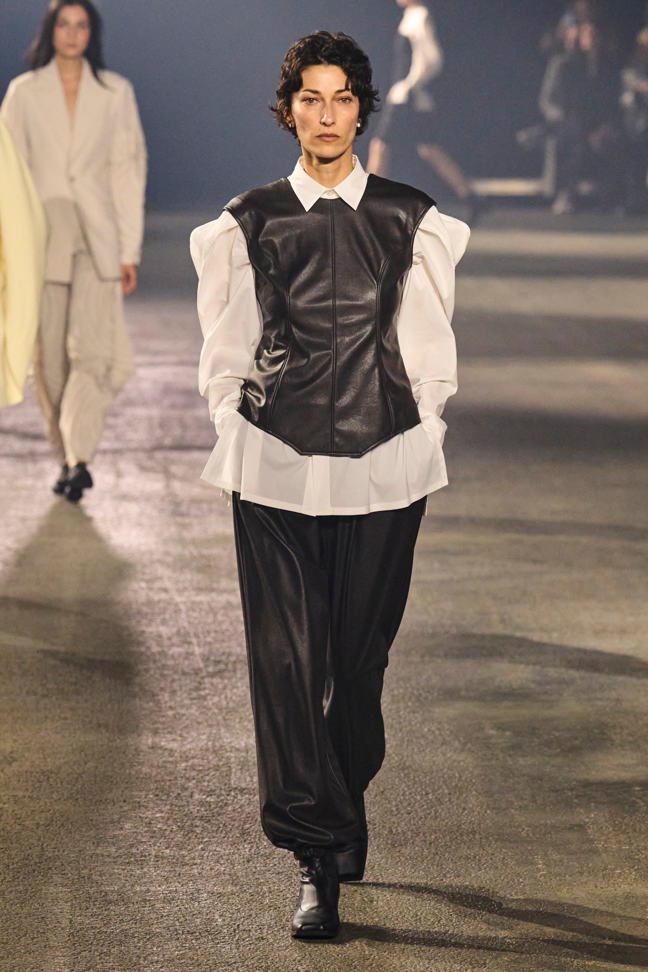 Miyake S23 018.jpg