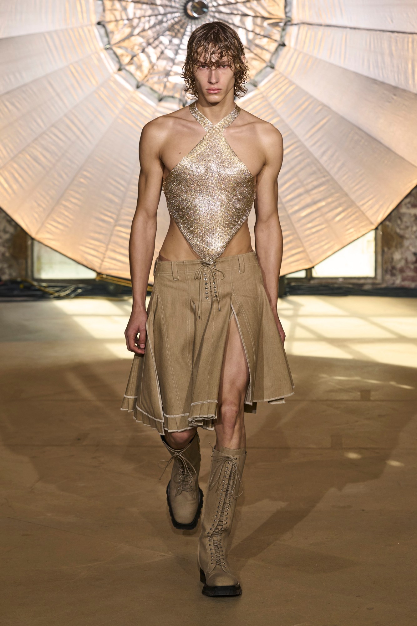 Model walking for Ludovic de Saint Sernin SS23