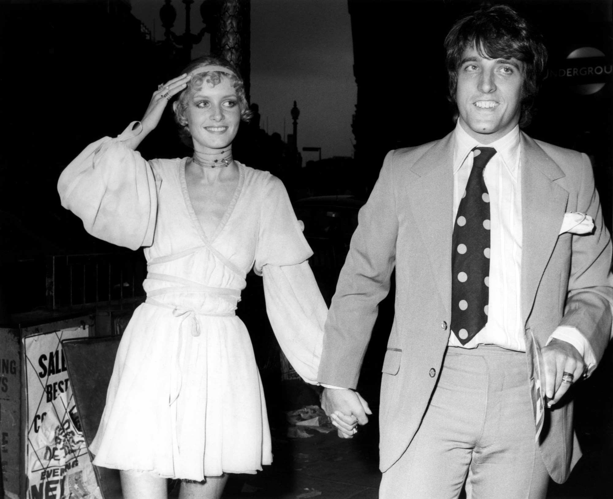 twiggy wearing a 70s peasant dress at the premiere of yellow submarine 1968