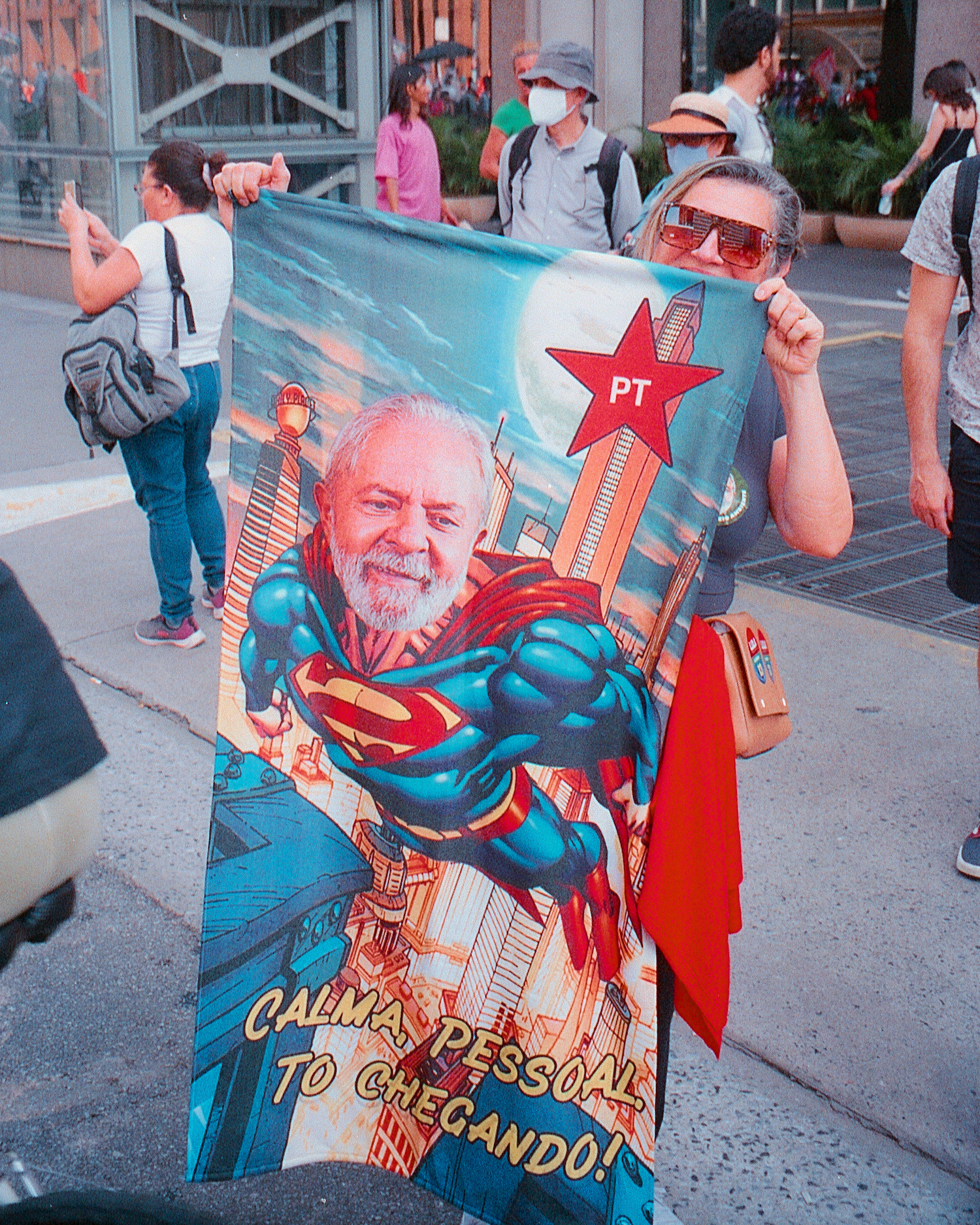 A posted depicting Lula as Superman