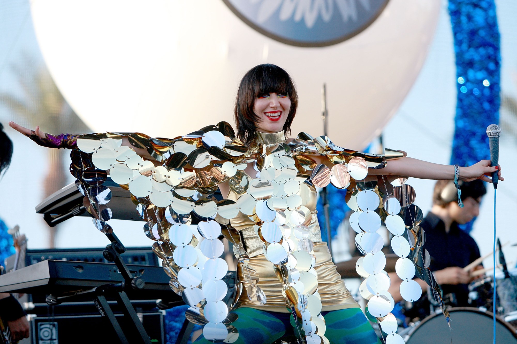 Karen O in gold sequins at Coachella, 2009