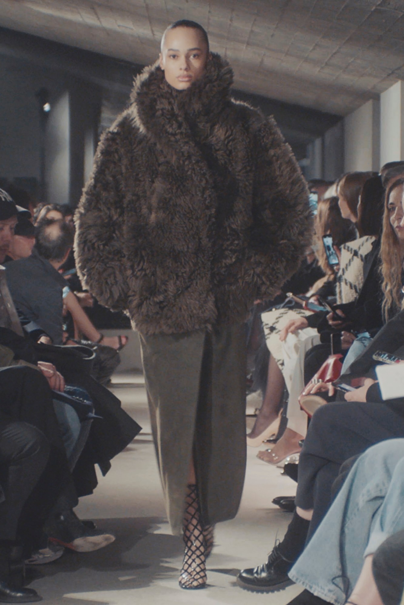 Model walking the Alaïa AW23 show.