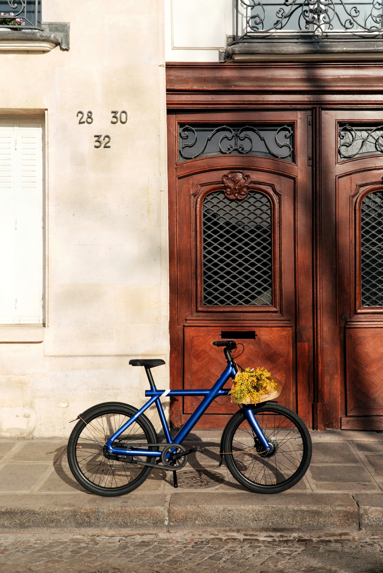 Violette x VanMoof bike