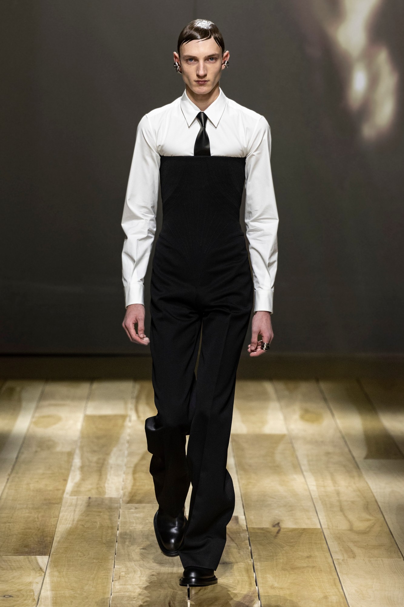 AMQ_AW23_LOOK_07.jpg