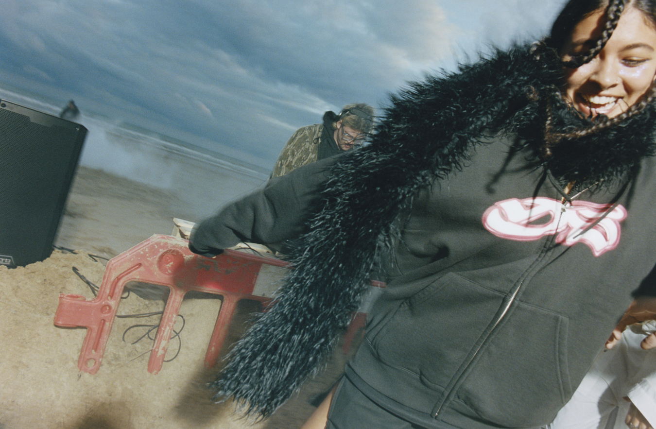 Tachi Lawrence-Rodway, Freya Bunting, Pati Vasto and Cassius O’Connell-White photographed by Oliver Hadlee Pearch on Camber Sands.