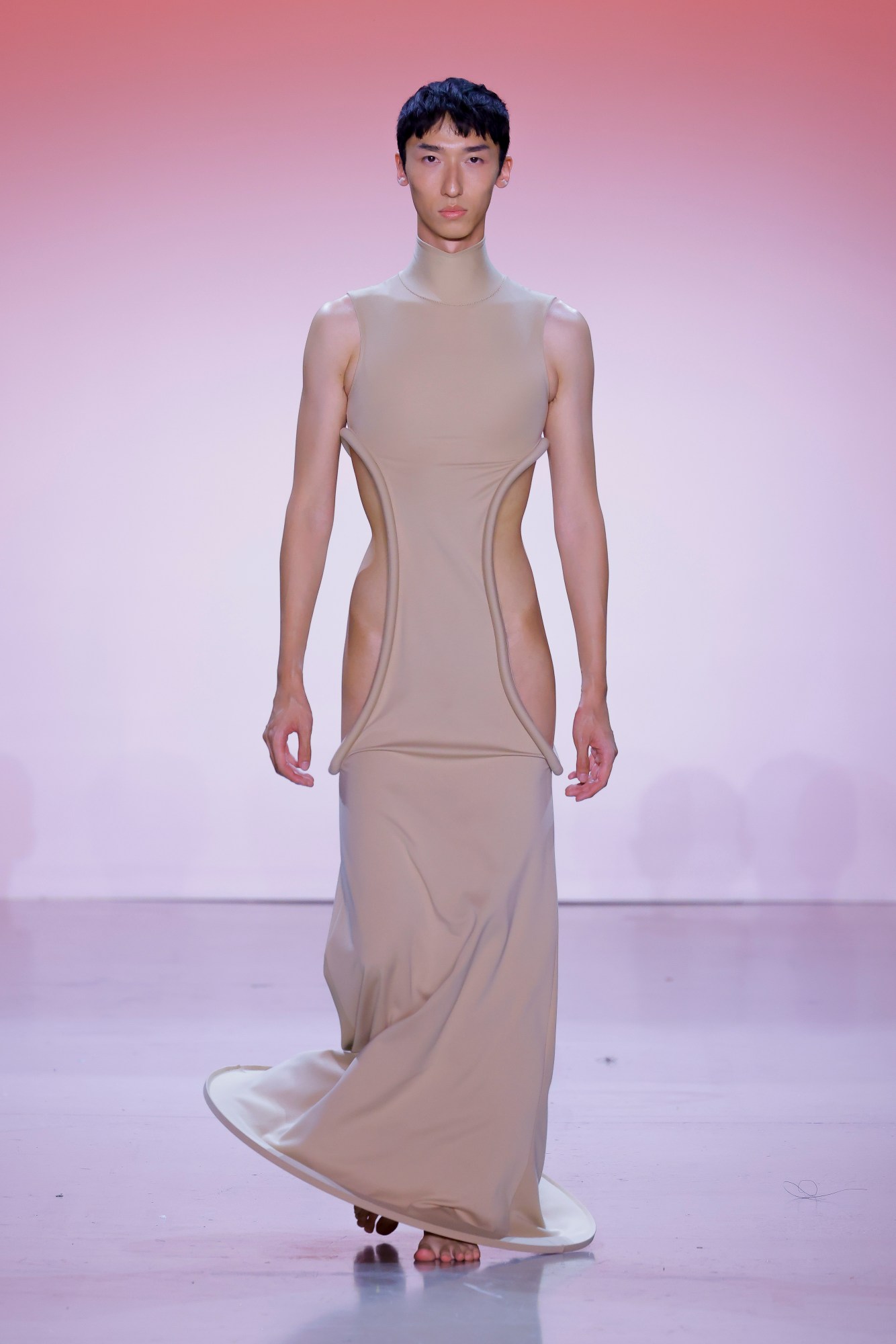 a model wearing youna jin's fit mfa graduate collection