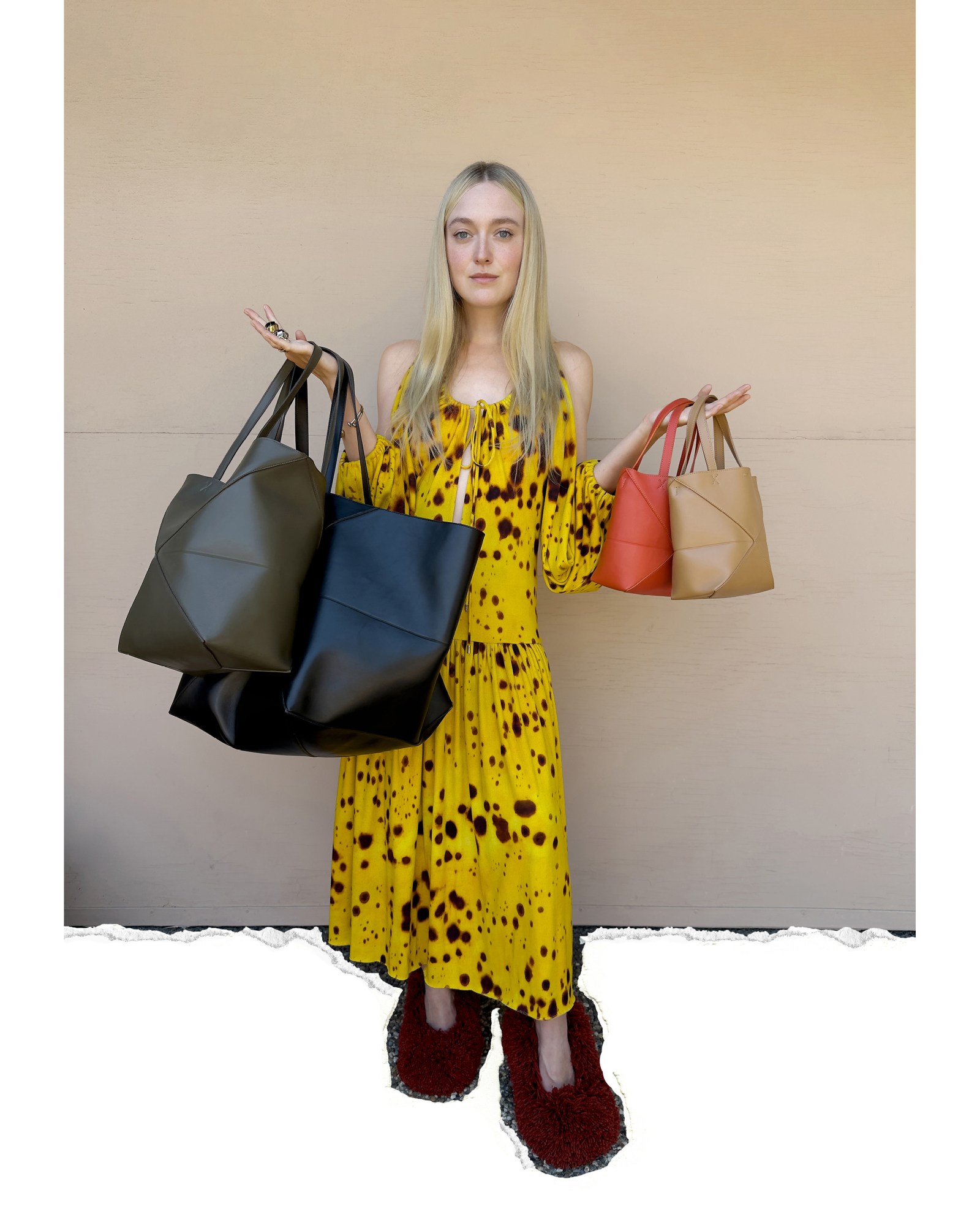 LOEWE_SS24_PRECO_JT_CAMPAIGN_DAKOTA_FANNING_RGB_CROPPED_4x5_CUT_OUT_LOE020723_0016.jpg