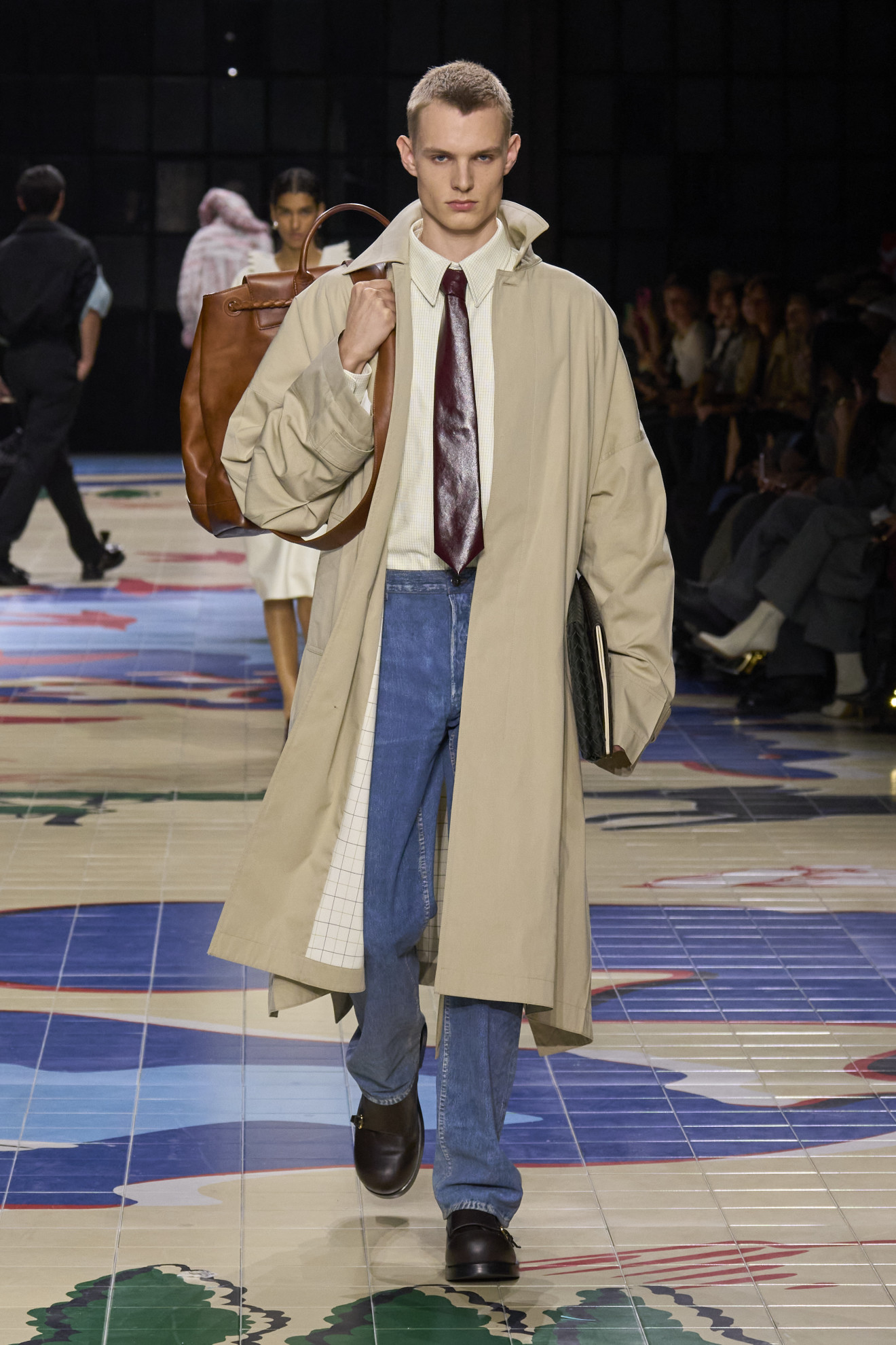 Halloween costume inspiration of a model weairng normcore on the Bottega Veneta SS24 runway