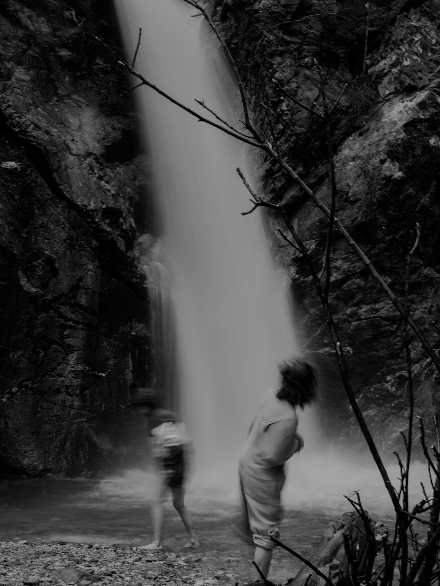 blurry friends running into a waterfall in the san gabriel mountains