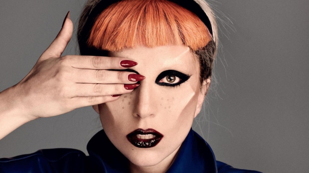 Porno erkakning eshagini yalaydi va barmogini kiritadi Rus tilida jinsiy komikslar