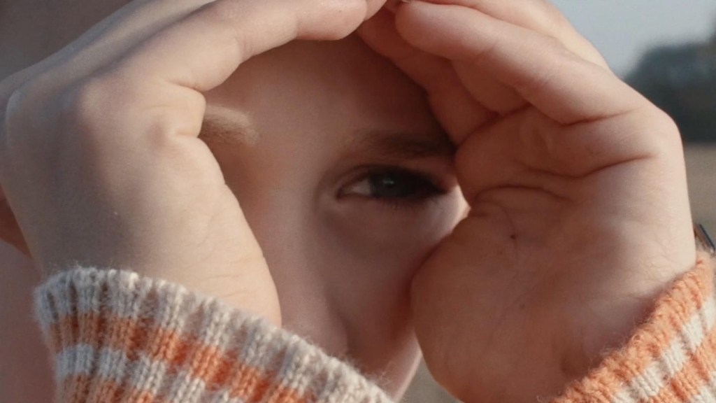 video premiere: adolescent, ‘mutter’