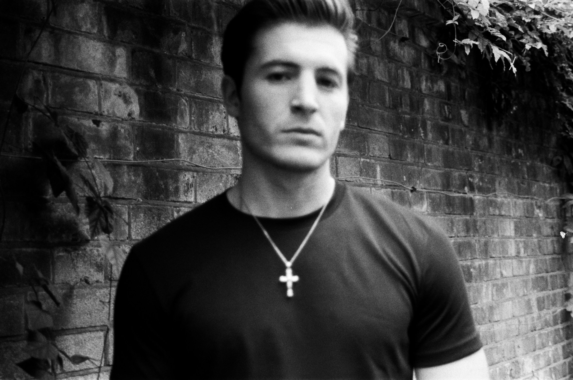 kieron moore actor in blue film and boots