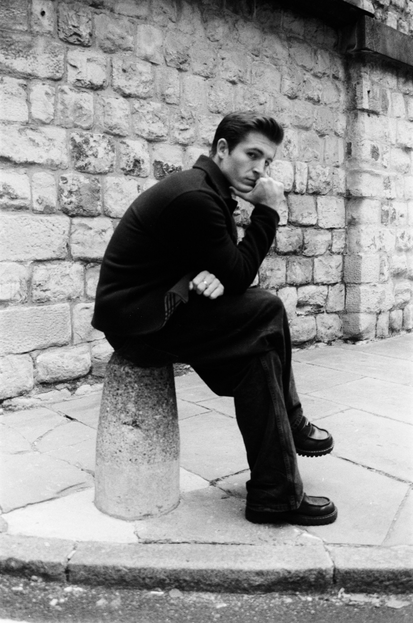 kieron moore actor in blue film and boots